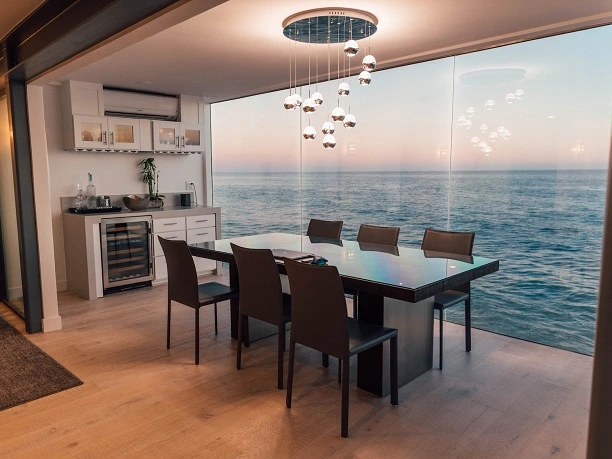 Film décoratif de fenêtre à la maison